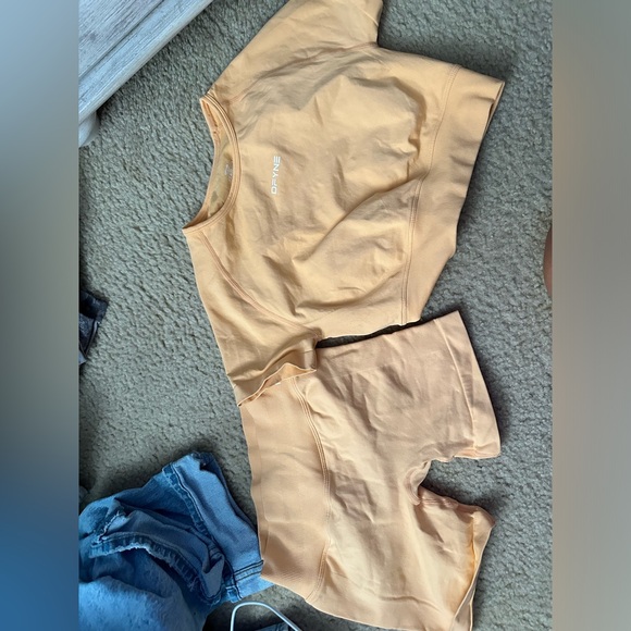 Workout set - Picture 1 of 1